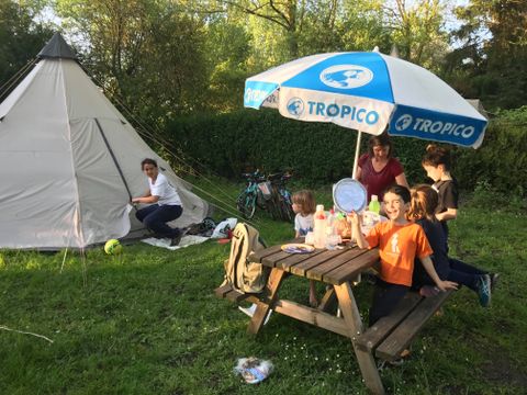 TENTE 2 personnes - 01-Tipi Davy Crockett 18m2 (1ch - 1/8pers.) + kit prêt à camper - prix pour 2 personnes