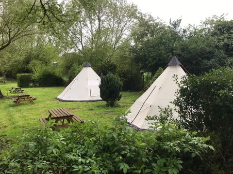 TENTE 2 personnes - 01-Tipi Davy Crockett 18m2 (1ch - 1/8pers.) + kit prêt à camper - prix pour 2 personnes