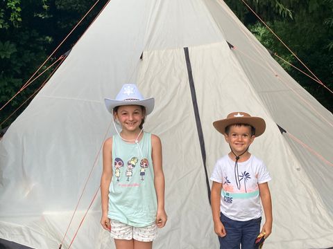 TENTE 2 personnes - 01-Tipi Davy Crockett 18m2 (1ch - 1/8pers.) + kit prêt à camper - prix pour 2 personnes