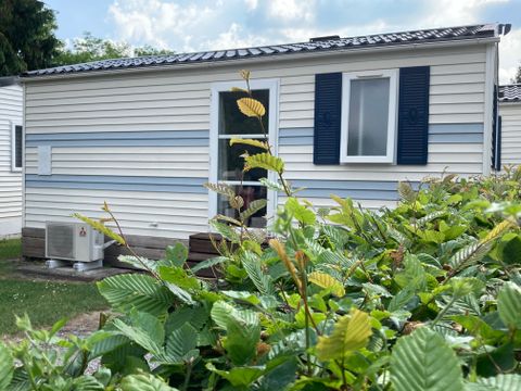 MOBILHOME 2 personnes - 05-Mobil-Home Standard 26m2 (2ch - 1/5 pers.) + TV + Clim - prix pour 2 personnes