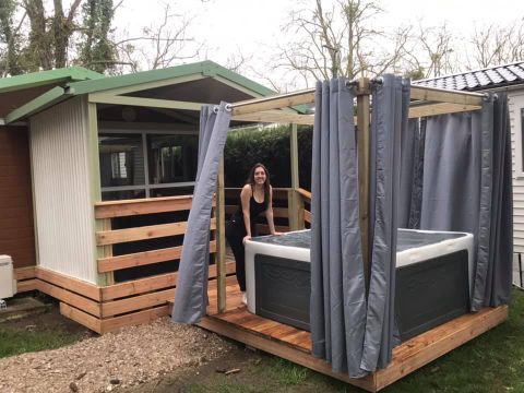 CHALET 2 personnes - 10-Chalet du Belier Confort 24m2 (2ch - 5pers) + Jaccuzzi + Lits faits + serviette + kit boisson - prix pour 2 personnes
