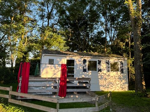 BUNGALOW 2 personnes - 11-Bungalow Les Croisettes 30m2 (2ch - 2/6pers) + jaccuzzi + lits faits + serviette + kit boissons - prix pour 2 personnes