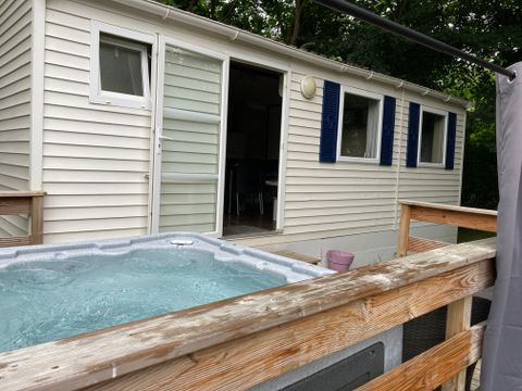 BUNGALOW 2 personnes - 11-Bungalow Les Croisettes 30m2 (2ch - 2/6pers) + jaccuzzi + lits faits + serviette + kit boissons - prix pour 2 personnes