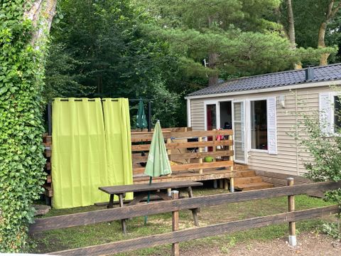 BUNGALOW 2 personnes - 12-Bungalow du Parc 32m2 (2ch - 2/6pers.) + Jaccuzzi + Lits faits + serviette + boissons + TV + Clim - prix pour 2 personnes