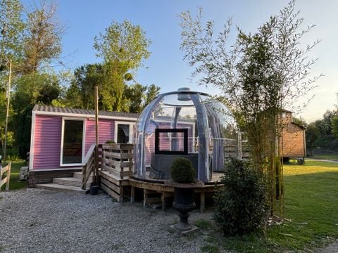 MOBILHOME 2 personnes - 13-La Folle entreprise 32m2 (2ch - 2/6pers.) + Jaccuzzi + Lits faits + serviette + kit boissons + TV - prix pour 2 personnes