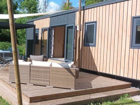 TENTE TOILE ET BOIS 2 personnes - 21-Lodge de Luxe + jacuzzi plein air+ lits faits + serviettes + kit boissons chaudes - prix pour 2 personnes