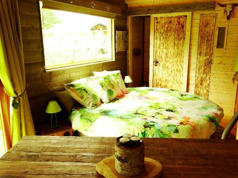 CHALET 2 personnes - Cabane du GRIZZLI (Lit rond, douche italienne)