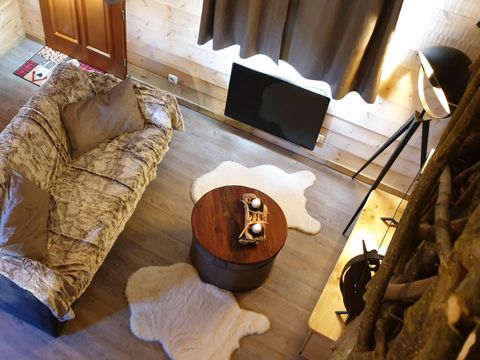 Tente en toile et en bois 2 personnes - Cabane du Castor (Sauna,douche,baignoire,poêle à bois)