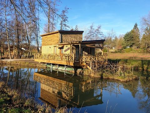 Tente en toile et en bois 2 personnes - Cabane du Castor (Sauna,douche,baignoire,poêle à bois)