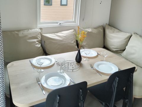 MOBILHOME 4 personnes -  Confort Logia Bay - 25m² - 2 chambres -