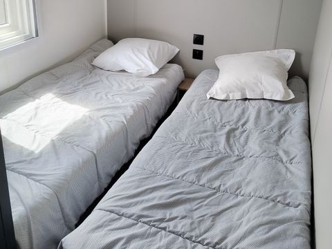 MOBILHOME 4 personnes -  Confort Logia Bay - 25m² - 2 chambres -