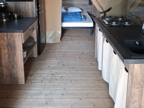 Tente en toile et en bois 5 personnes - LODGE LE CAREX Parcelle 16- 2 chambres 5 couchages
