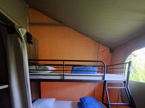 Tente en toile et en bois 5 personnes - LODGE LE CAREX Parcelle 16- 2 chambres 5 couchages