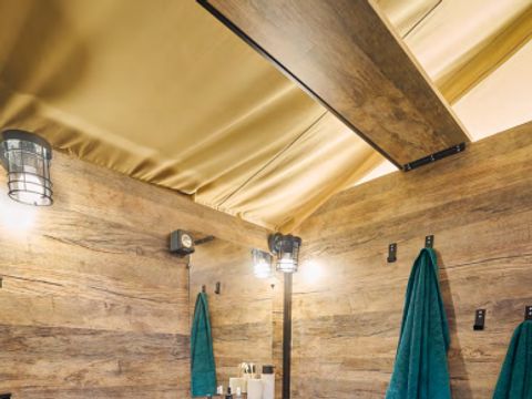 Tente en toile et en bois 5 personnes - LODGE LE CAREX Parcelle 16- 2 chambres 5 couchages