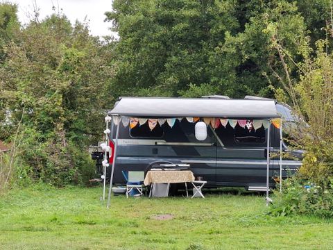 Emplacement - Emplacement Caravane Fourgon avec électricité