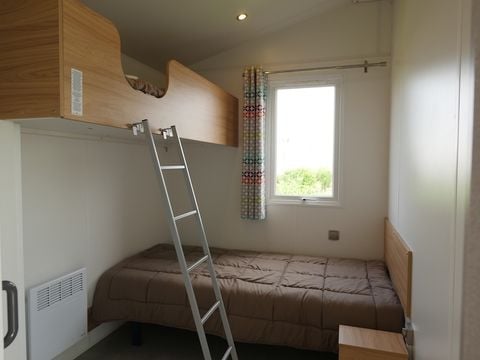 MOBILHOME 4 personnes - PMR 2 CHAMBRES plaque gaz réfrigérateur vaisselle télévision