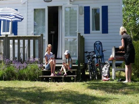 MOBILHOME 6 personnes - MOBIL HOME CONFORT DIM plaque gaz réfrigerateur vaisselle televison