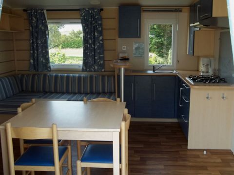MOBILHOME 6 personnes - MOBIL HOME CONFORT  SAM  plaque gaz réfrigerateur vaisselle telévision