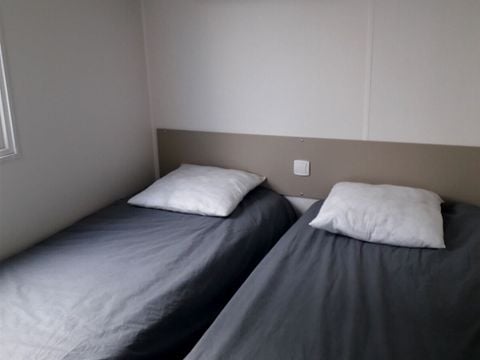 MOBILHOME 4 personnes - MOBIL HOME CONFORT DIM  plaque gaz refrigérateur  vaisselle télévision