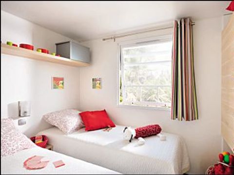 MOBILHOME 4 personnes - 33m² Confort  (2 chambres + 2 salles de bain)