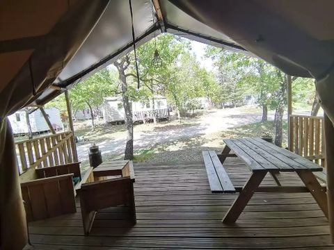 Tente en toile et en bois 4 personnes - Safari Standard 25m²(sans sanitaires)