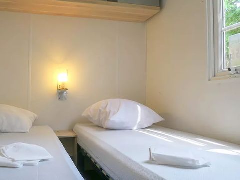 MOBILHOME 6 personnes - Standard 29m² - 3 chambres + terrasse + TV