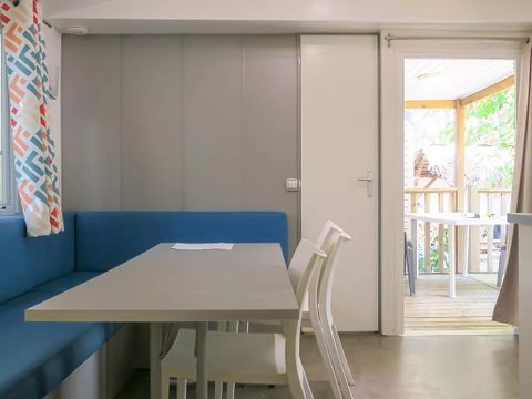 MOBILHOME 6 personnes - Standard 29m² - 3 chambres + terrasse + TV
