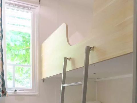 MOBILHOME 6 personnes - Standard 29m² - 3 chambres + terrasse + TV