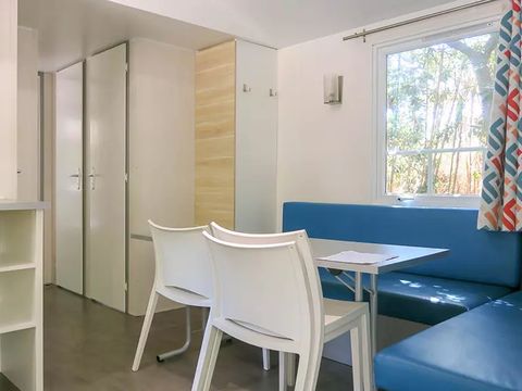 MOBILHOME 6 personnes - Standard 29m² - 3 chambres + terrasse + TV