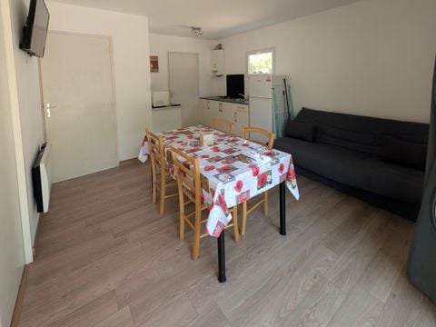 Mobilhome 6 personnes - Cottage Confort 35m² - 2 chambres + Terrasse + TV