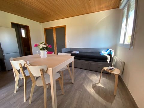 CHALET 6 personnes - Chalet PMR supérieur (personne à mobilité réduite) 39m²-2 chambres/terrasse couverte 6 pers