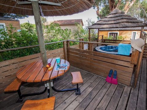 MOBILHOME 4 personnes - Mobil-home Provence Sérénité 25 m² - Jacuzzi privatif - 3 pièces - 2 chambres - Climatisation