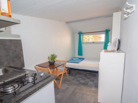 STUDIO 2 personnes - Studio Mini sans sanitaire