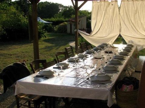 Camping Naturiste Le Champ de Guiral - Camping Lot - Image N°6