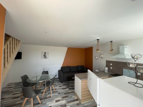 GÎTE 4 personnes - 1 (avec étage)