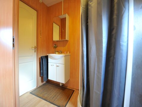 MOBILHOME 4 personnes - confort 2 chambres - Entre 30 et 35 m²  -20ans