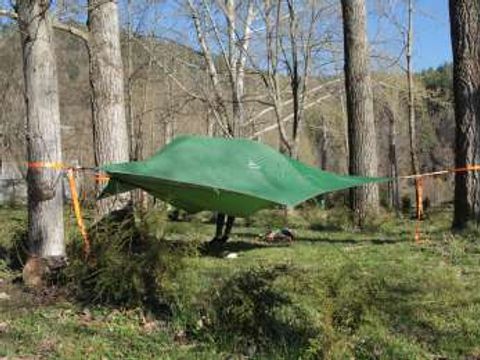 TENTE 3 personnes - SUSPENDUE