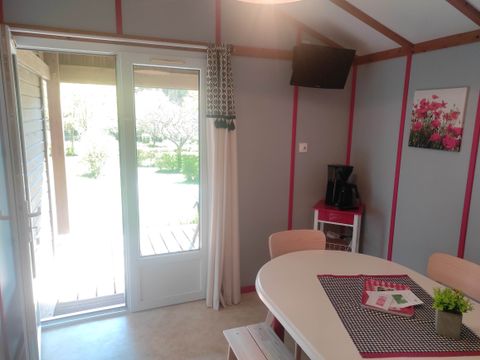 CHALET 4 personnes - Petit chalet familial en bois 24m² - 2 chambres 