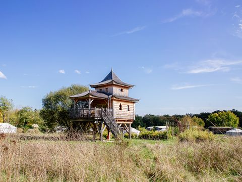 HÉBERGEMENT INSOLITE 2 personnes - Cabane - Temple perché avec spa