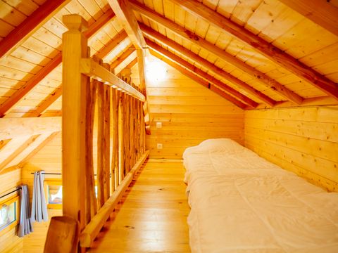 HÉBERGEMENT INSOLITE 2 personnes - Cabane dans les arbres - Palombière