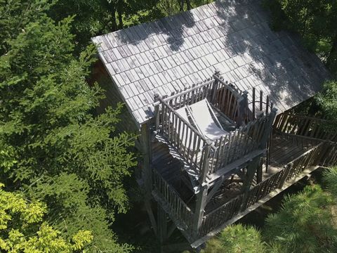 HÉBERGEMENT INSOLITE 2 personnes - Cabane dans les arbres - Palombière