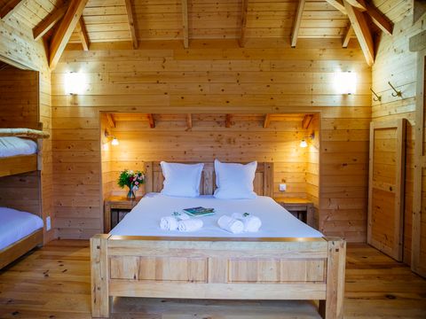 HÉBERGEMENT INSOLITE 2 personnes - Château dans les arbres