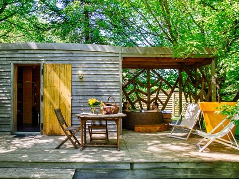 HÉBERGEMENT INSOLITE 2 personnes - Oenolodge avec spa