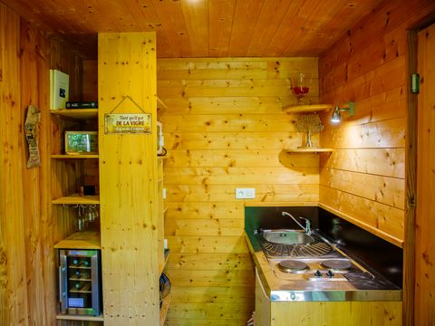 HÉBERGEMENT INSOLITE 2 personnes - Oenolodge avec spa