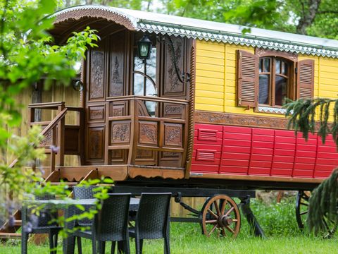 HÉBERGEMENT INSOLITE 2 personnes - Roulotte Tzigane