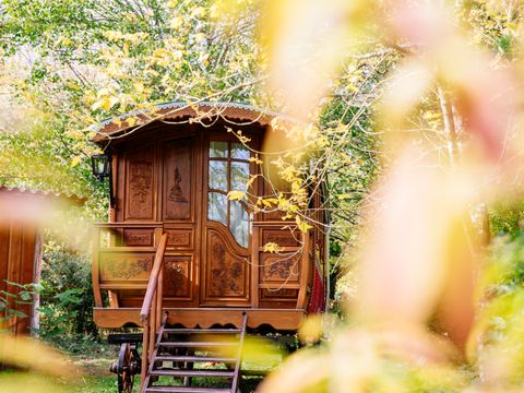 HÉBERGEMENT INSOLITE 2 personnes - Roulotte Tzigane