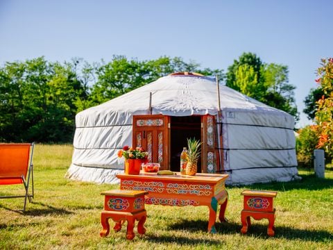 HÉBERGEMENT INSOLITE 2 personnes - Yourte