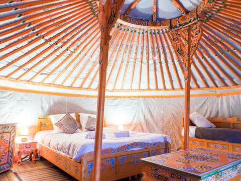 HÉBERGEMENT INSOLITE 2 personnes - Yourte