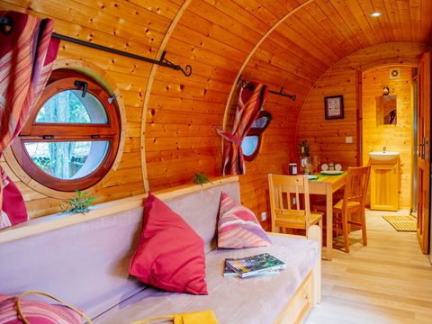 HÉBERGEMENT INSOLITE 2 personnes - Roulotte avec spa