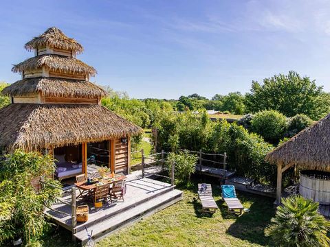 HÉBERGEMENT INSOLITE 2 personnes - Cabane indonésienne avec spa